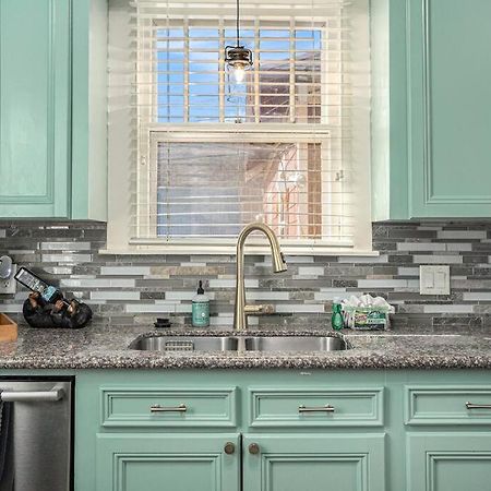 Beachy Bungalow! 2Bd, King Bed Galveston Exterior photo